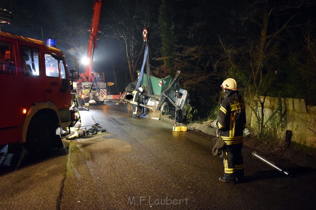 Container LKW umgestuerzt Koeln Brueck Bruecker- Dellbruecker Mauspfad P508.JPG - Miklos Laubert